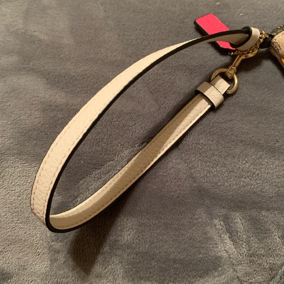 Wristlet - Picture 3 of 8